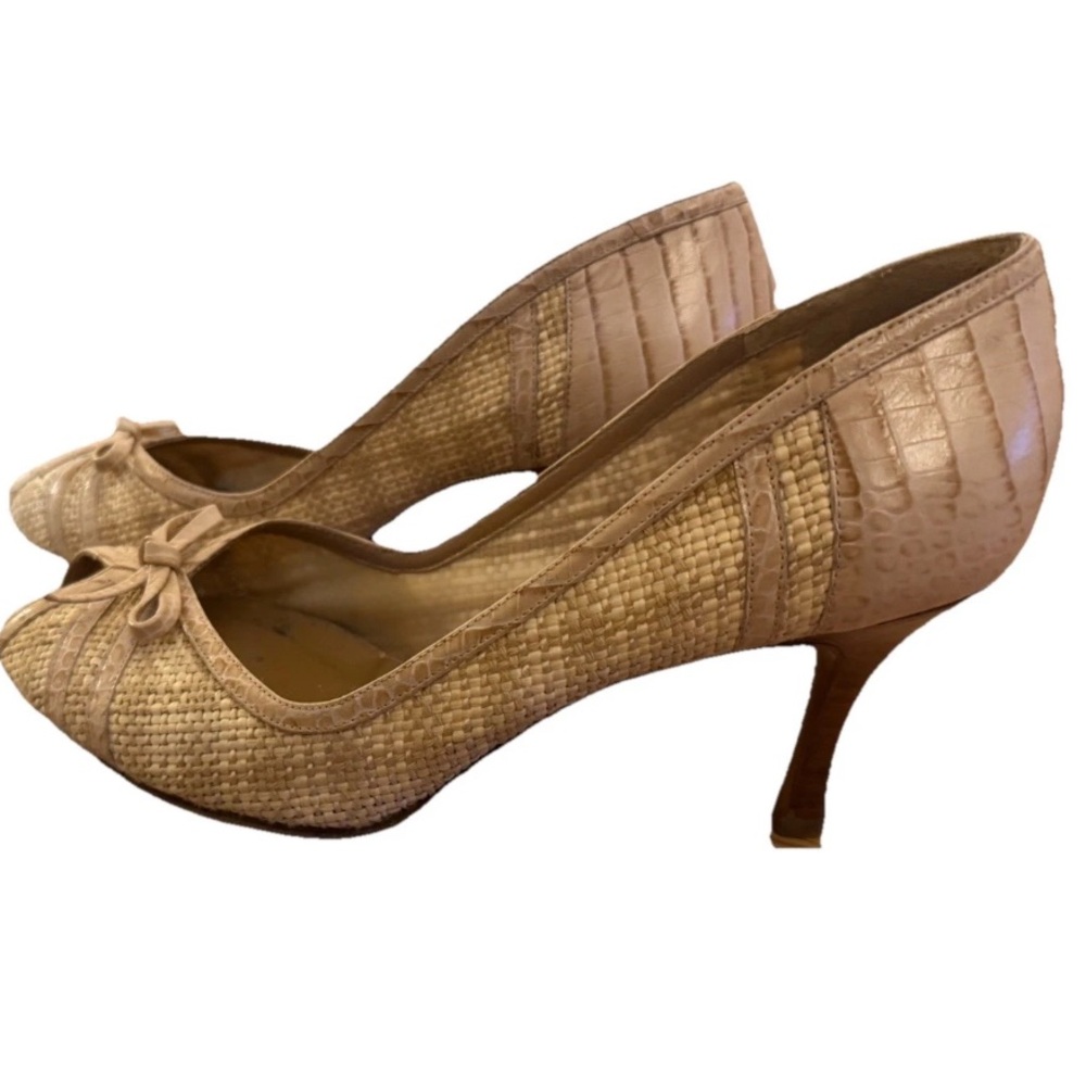 Stuart Weitzman Beige Raffia and Snakeskin Peep-Toe Bow Flats